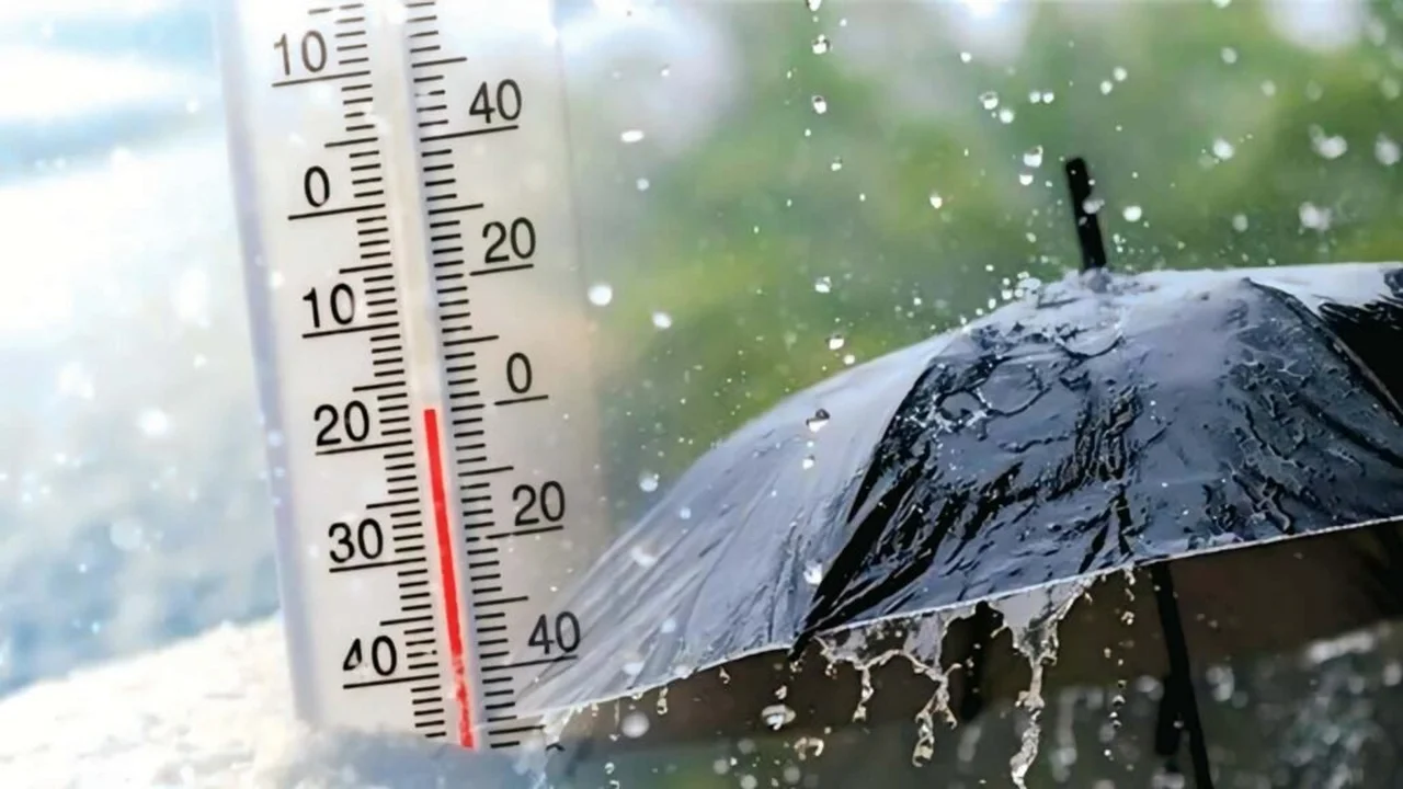 الأرصاد تُحدث خرائط الطقس مع استمرار فرص هطول الأمطار على مناطق محددة